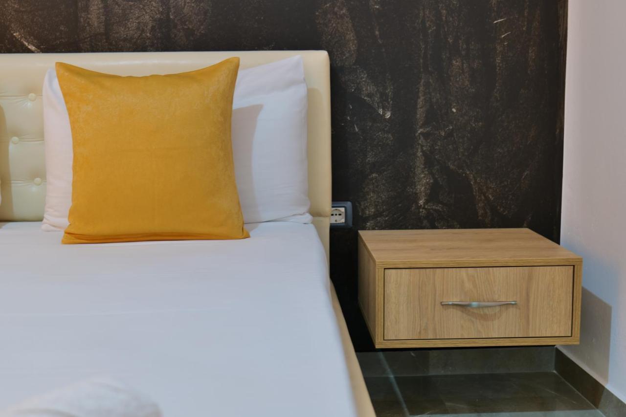 Hotel Adi-Vera Sarandë Eksteriør bilde