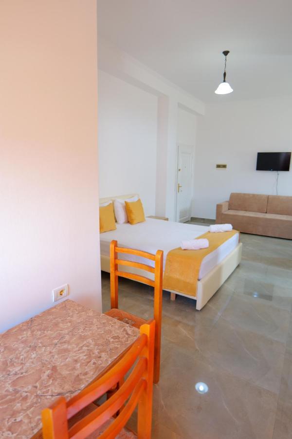 Hotel Adi-Vera Sarandë Eksteriør bilde